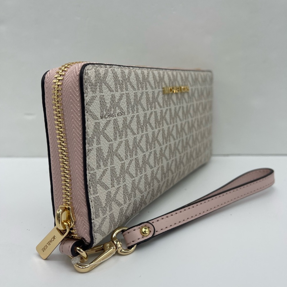 MICHAEL KORS LARGE TRAVEL CONTINENTAL WRISTLET WALLET PHONE HOLDER POWDER BLUSH